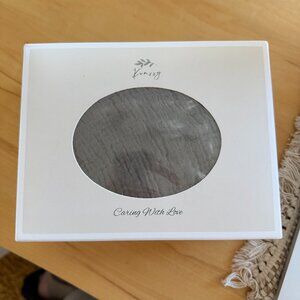 *NWT* Konssy Muslin Cotton Bassinet Sheets - 2-Pack (Green & Cream)